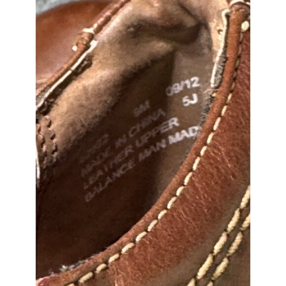 Clarks Womens Brown 9M Leather Slip-On Comfort Shoes W/ Button Accent - Picture 16 of 16